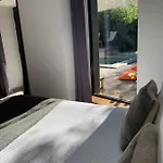 609 فندق